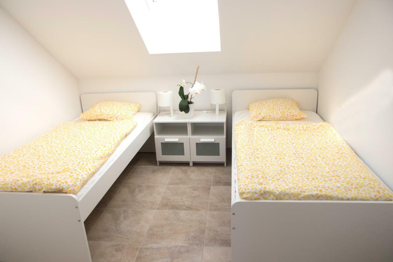 Apartman U Fuxu Zleby Exterior photo