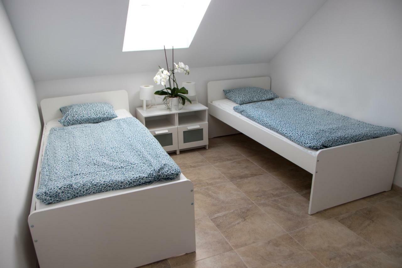 Apartman U Fuxu Zleby Exterior photo